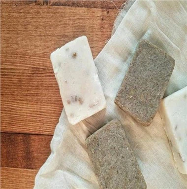 大人向けのスキンケア製品を剥離します